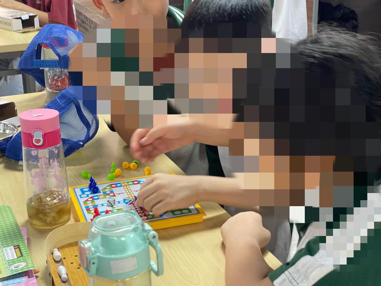 阳春领先教育学员风采·飞行棋活动剪影